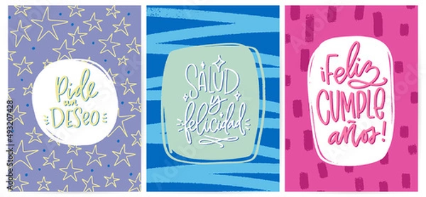Obraz Cartas de felicitación de Feliz Cumpleaños de colores vivos. Plantillas modernos y coloridos con tipografía mensajes y fondos con líneas y estrellas por niños y adultos, mujeres y hombres.