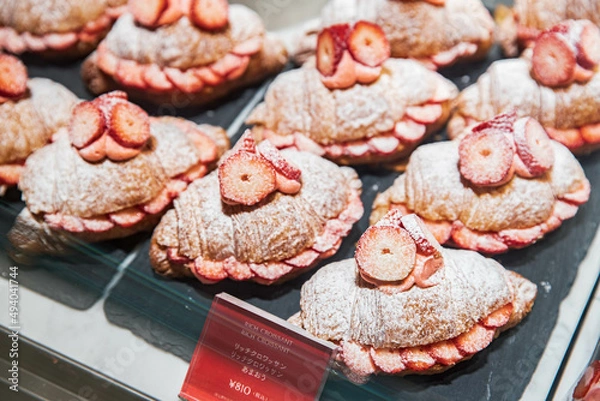 Obraz いちごのクロワッサン