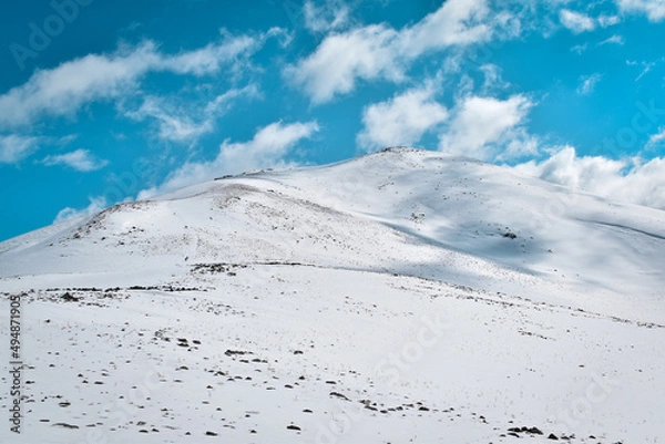 Fototapeta snow covered mountains