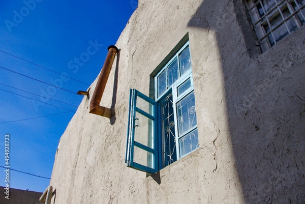 Obraz タシケントの街中の青い窓