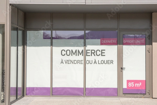 Fototapeta Devanture d'un commerce à vendre ou louer