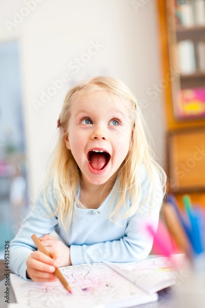 Fototapeta Mädchen malt