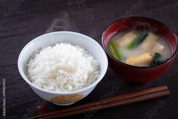 Fototapeta 炊きたてのごはんと味噌汁