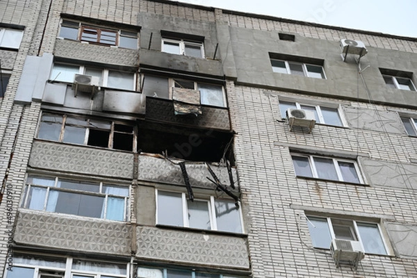 Obraz An extinguished fire in an apartment building.