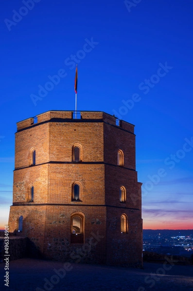 Obraz Gediminas' tower in Vilnius, capital of Lithuania, nicely lit at night