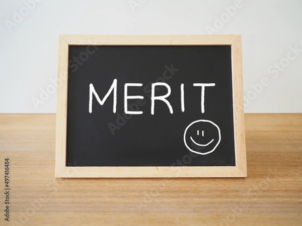 Obraz メリット（Merit）とチョークで書かれた黒板