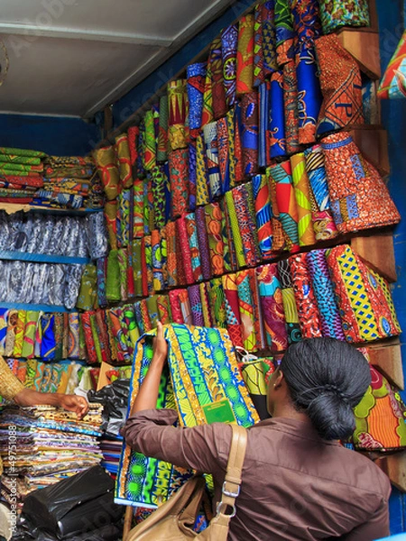 Obraz Kupowanie tkaniny