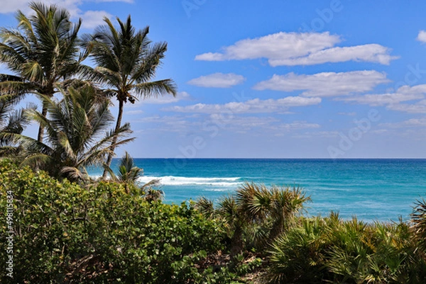 Obraz The colors of the water, and sky are just beautiful along the ocean in the Palm Beach area of South Florida.