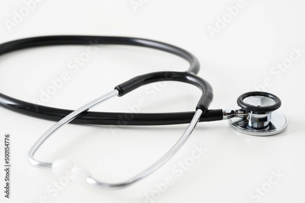 Fototapeta 聴診器　白背景　コピースペース　医療
