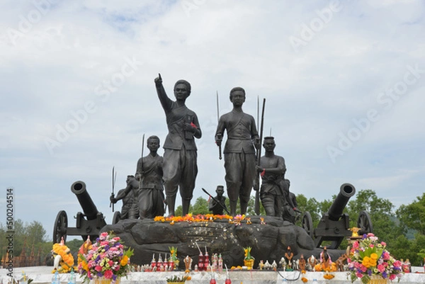 Fototapeta Two Heroines Monument is a memorial statue of the heroines Thao Thep Kasattri and Thao Sri Sunthon, who rallied islanders in 1785 to repel Burmese invaders. This is the new landmark in 2022.