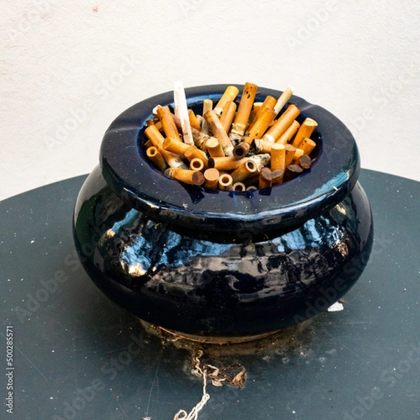 Obraz full ashtray