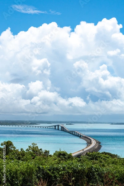 Obraz 沖縄県・伊良部島から眺める伊良部大橋