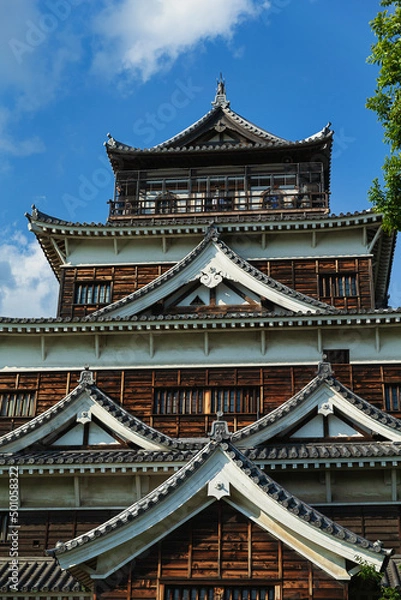 Fototapeta 広島城　天守閣、縦構図(広島県広島市)
