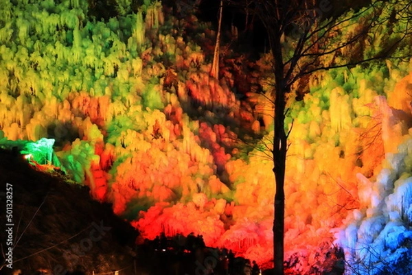 Fototapeta 氷柱　ライトアップ