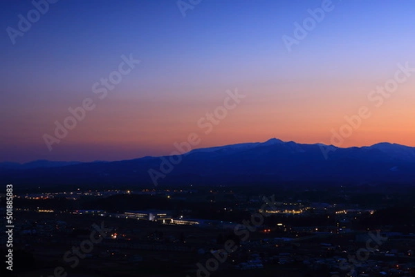 Fototapeta 岩手県北上市　夕焼けの北上市街地