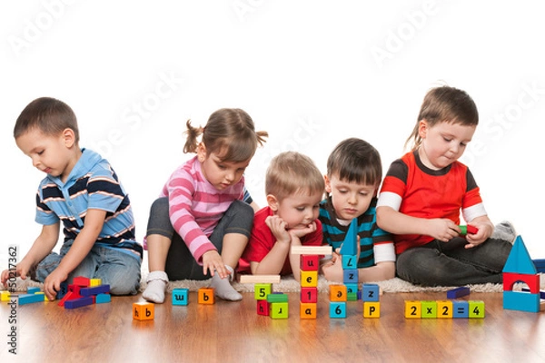 Obraz Five kids playing on the floor
