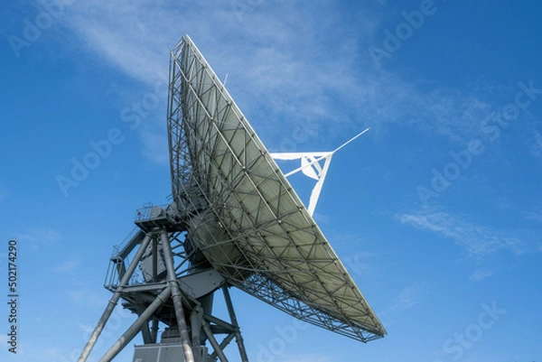 Obraz 晴れた日のパラボラアンテナ