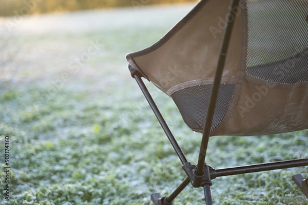 Obraz 朝日に照らされたチェア