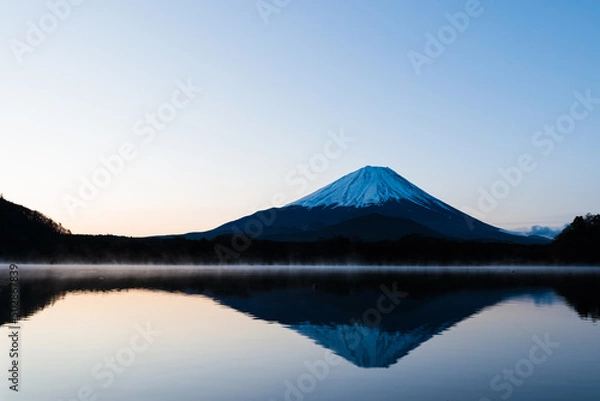 Obraz 朝明けの精進湖