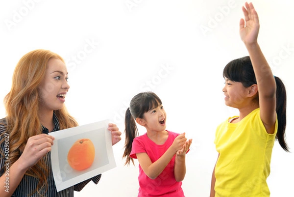 Fototapeta 英語教室に通う二人の女の子