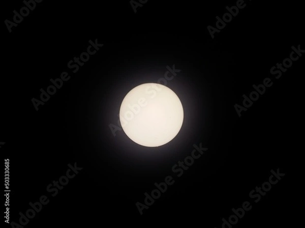 Fototapeta photos symbolize that there is always a way out. photo of the sky through a small hole