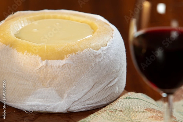 Fototapeta Queijo serra da estrela e vinho