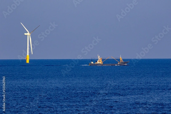 Obraz 浮体式洋上風力発電所