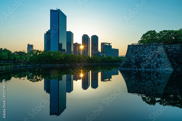 Fototapeta 隙間の朝日