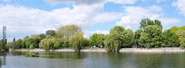 Obraz Berlin, view over Landwehr canal at Urban harbour