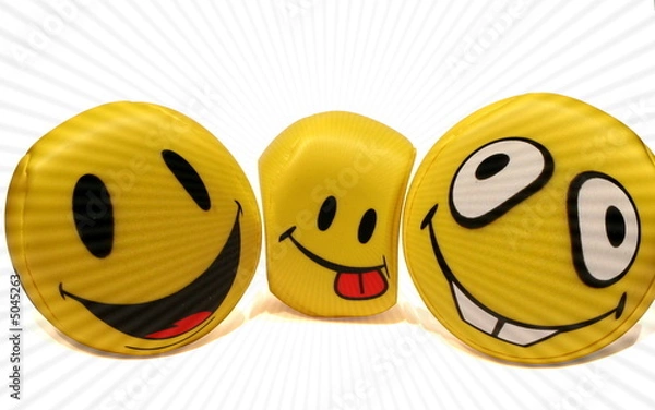 Obraz pomiędzy krzesłami ...