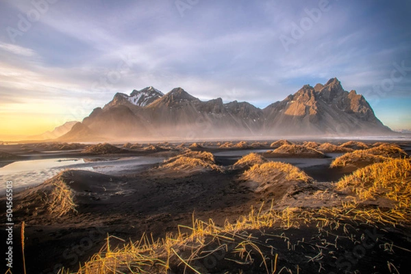 Obraz mysterious mountain