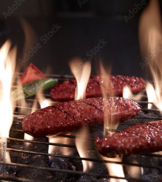 Obraz grillowana kiełbasa