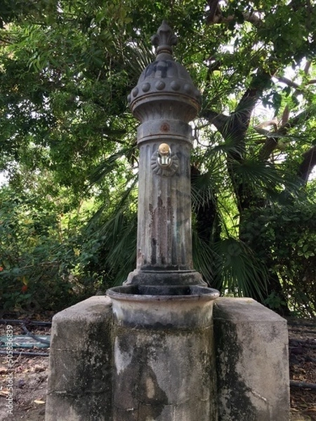 Fototapeta stone lantern