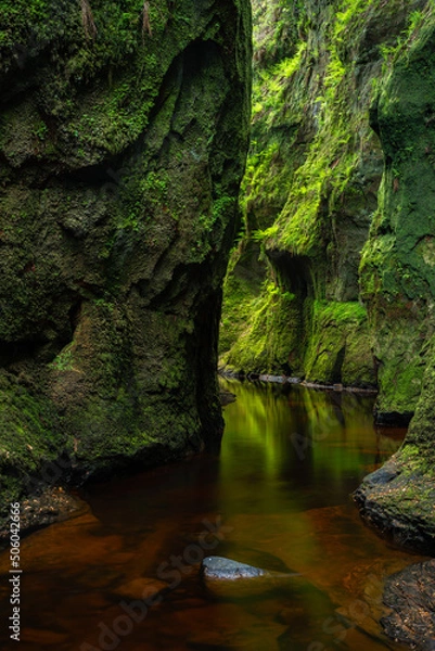 Obraz The devils pulpit , Scotland , Rock formation and stream .