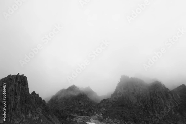 Obraz montagnes embrumées