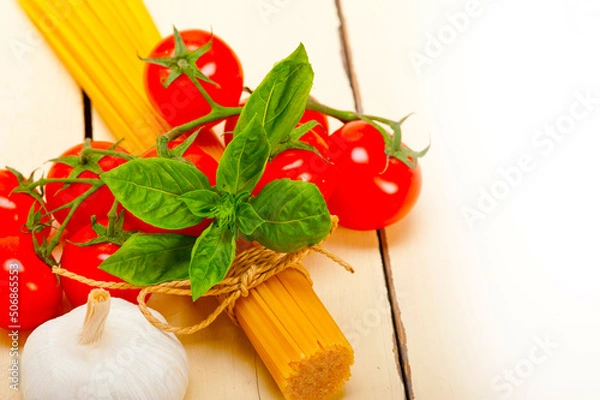 Obraz Italian basic pasta ingredients