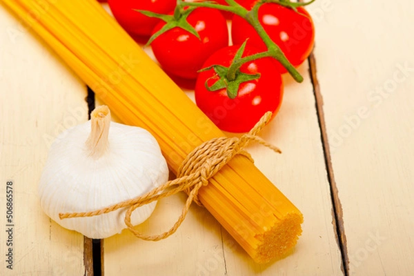 Obraz Italian basic pasta ingredients