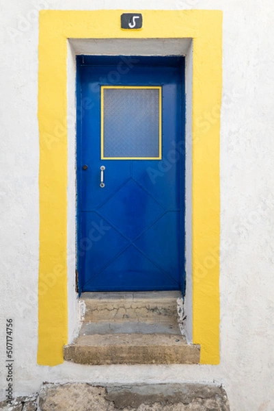 Fototapeta Typical door architecture from the Algarve region