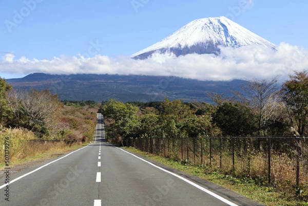 Fototapeta 世界遺産の雄大な富士山（日本の象徴）