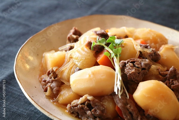 Obraz 日本の代表的な家庭料理肉じゃが（おふくろの味）
