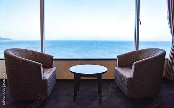 Obraz ホテルの窓際のイメージ