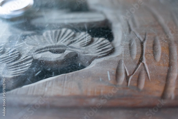 Obraz 欄間をアレンジした木のテーブル