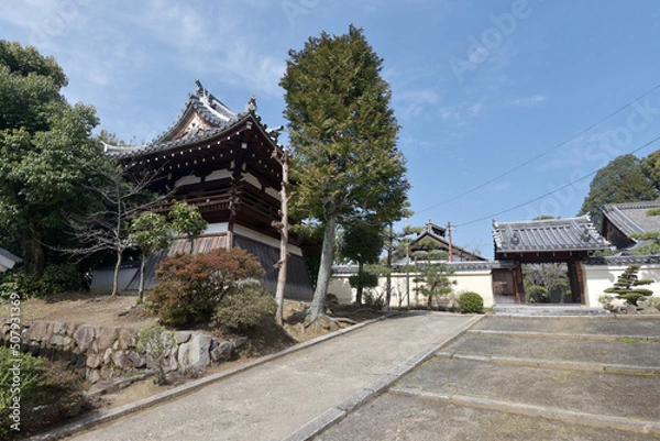 Fototapeta 宝塔寺　鐘楼と庫裏　京都市伏見区深草