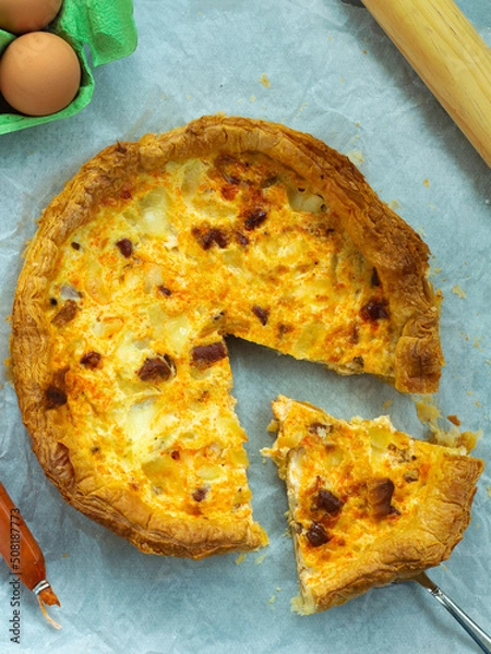 Obraz Serving a chorizo quiche top view