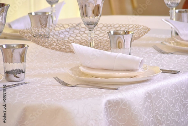 Obraz Тable setting in beige shades in a restaurant