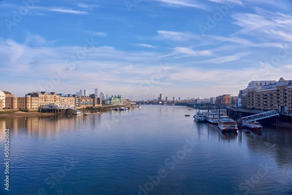 Fototapeta view of themes river on tower bridge