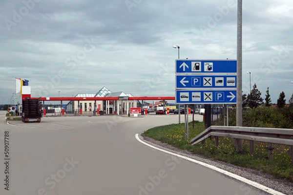Obraz Stacja benzynowa i przystanek na odpoczynek