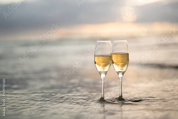 Fototapeta 砂浜とワイングラス