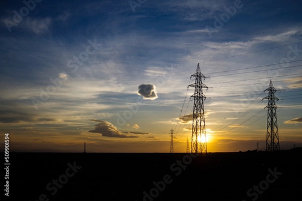 Fototapeta 明け方の鉄塔と日の出