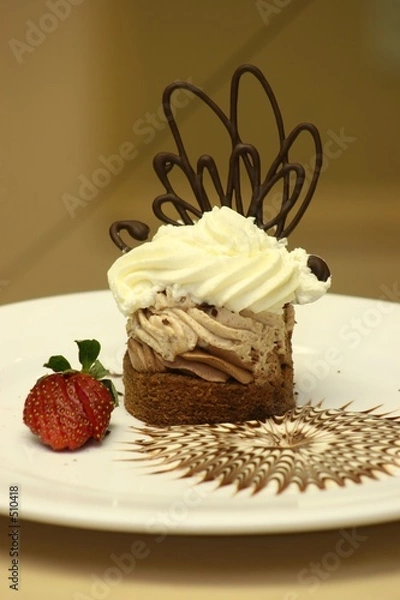 Obraz chestnut chocolate cream cake